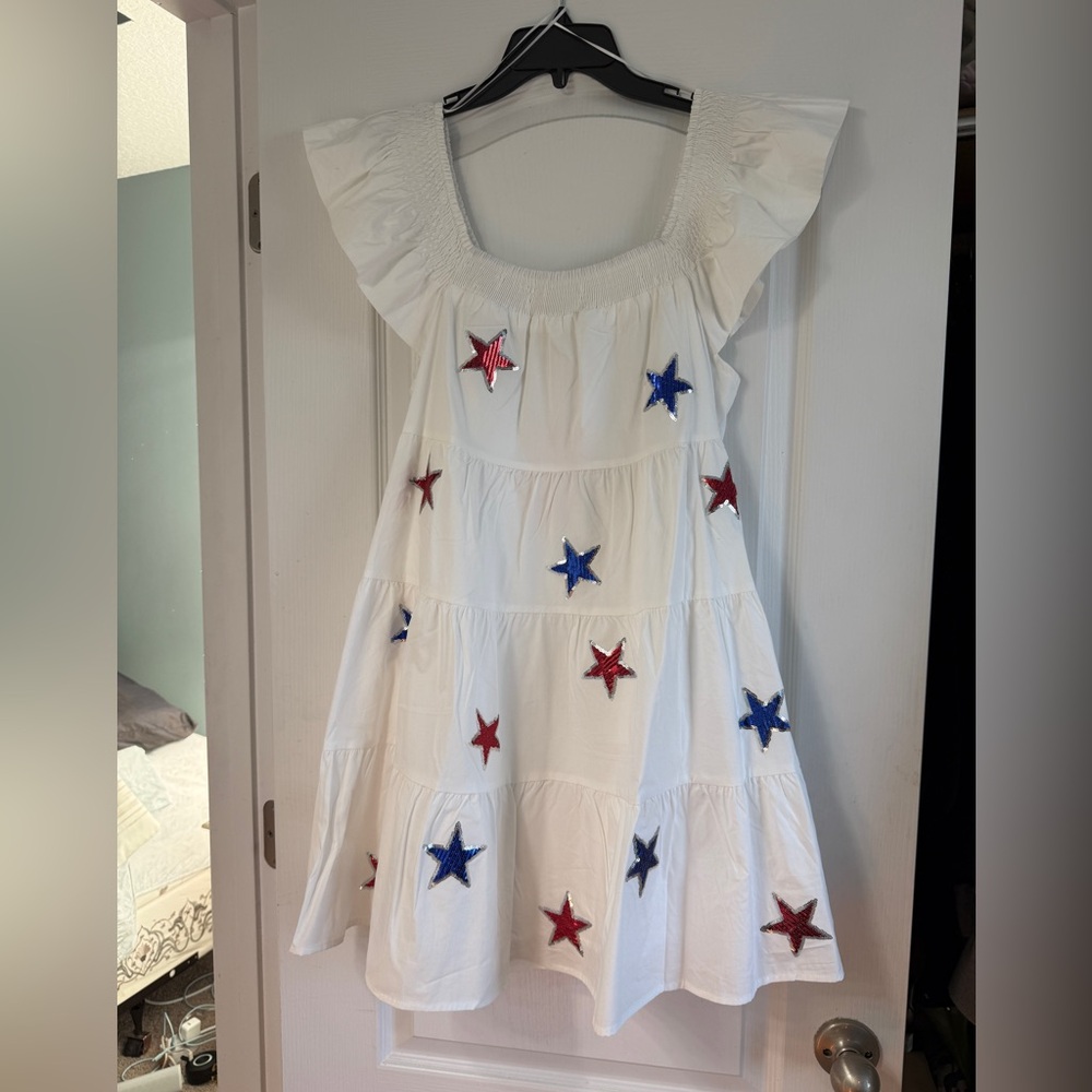 NWT Peach Love California Sequin Star Dress
Size Medium